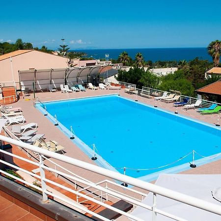 Sunnyhomecefalu39 Exterior photo
